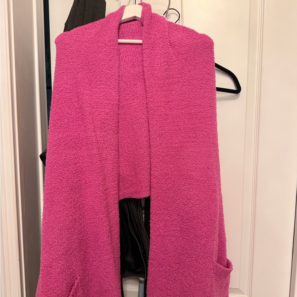 Cozy Open-Front cardigan/Bouclé Vest in Bright Pink